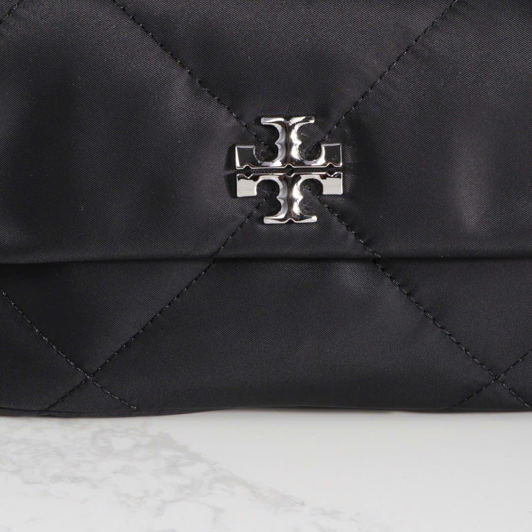 Túi Tory Burch Kira Diamond Quilt Nylon Messenger Bag Black 3