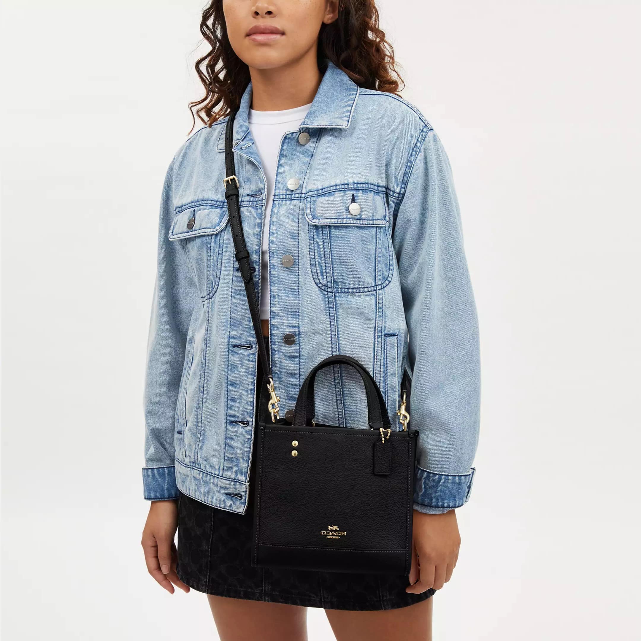 Túi xách Coach Dempsey Tote Bag 22 Black CO971 1
