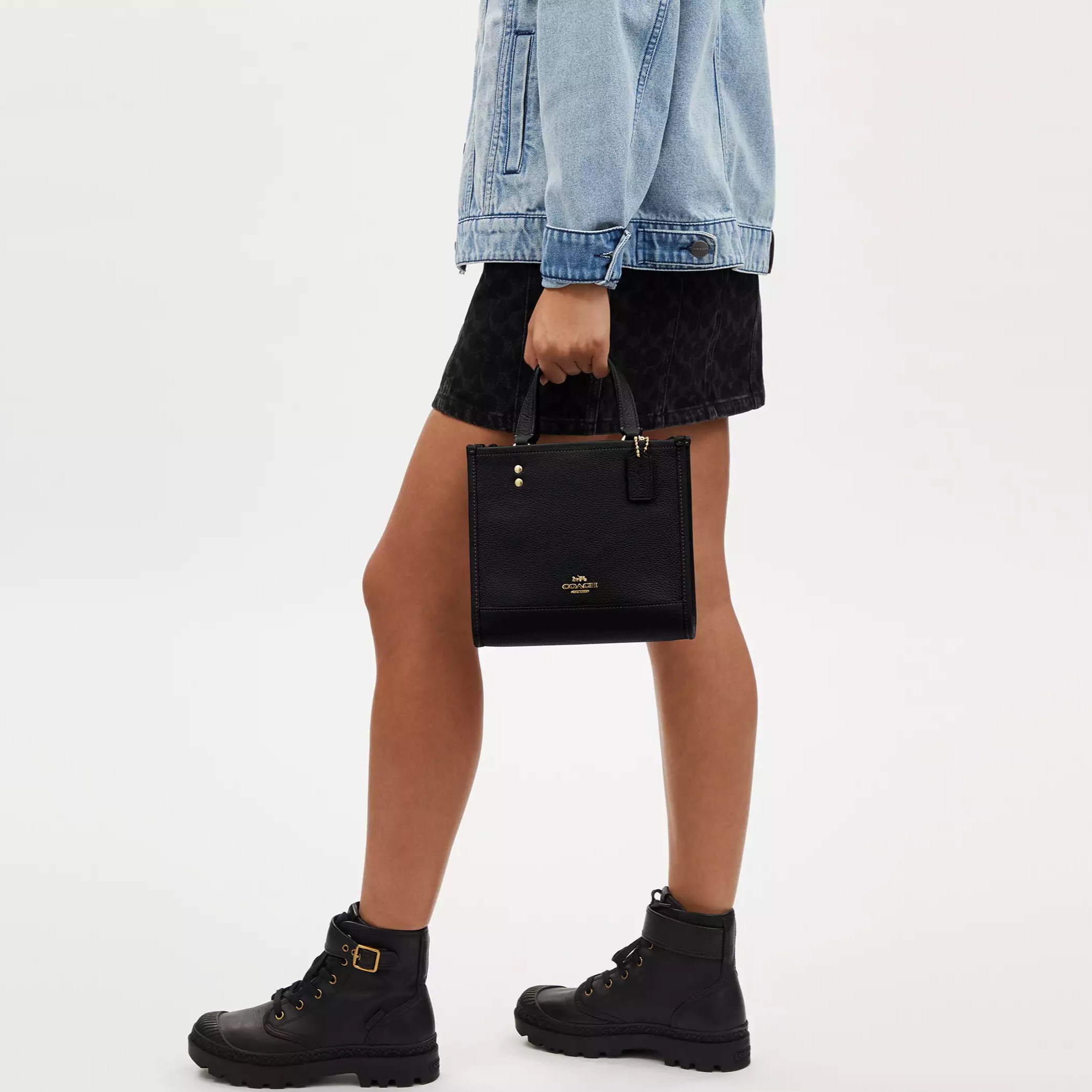 Túi xách Coach Dempsey Tote Bag 22 Black CO971 4