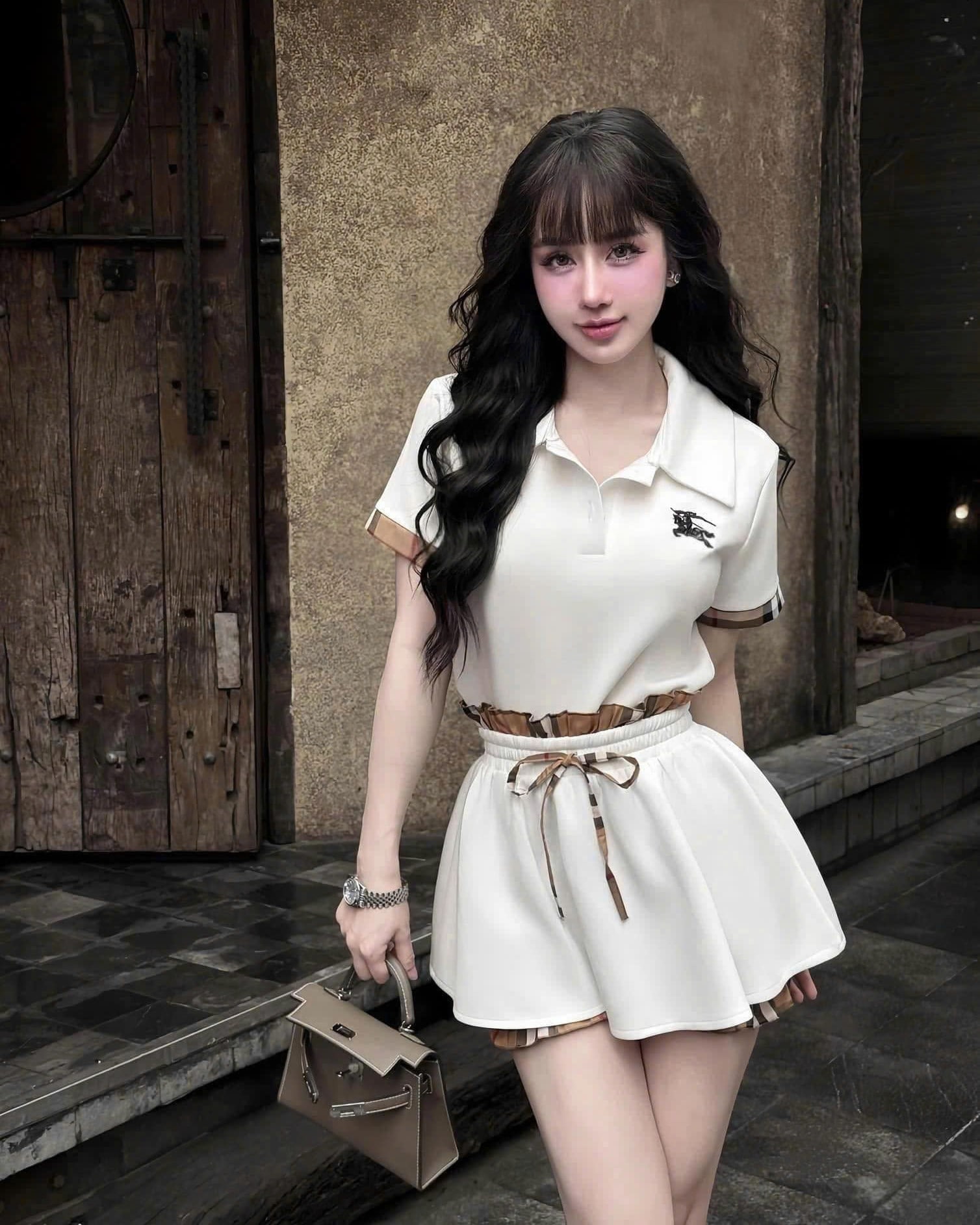Set áo váy thun ngắn trắng Burberry 2