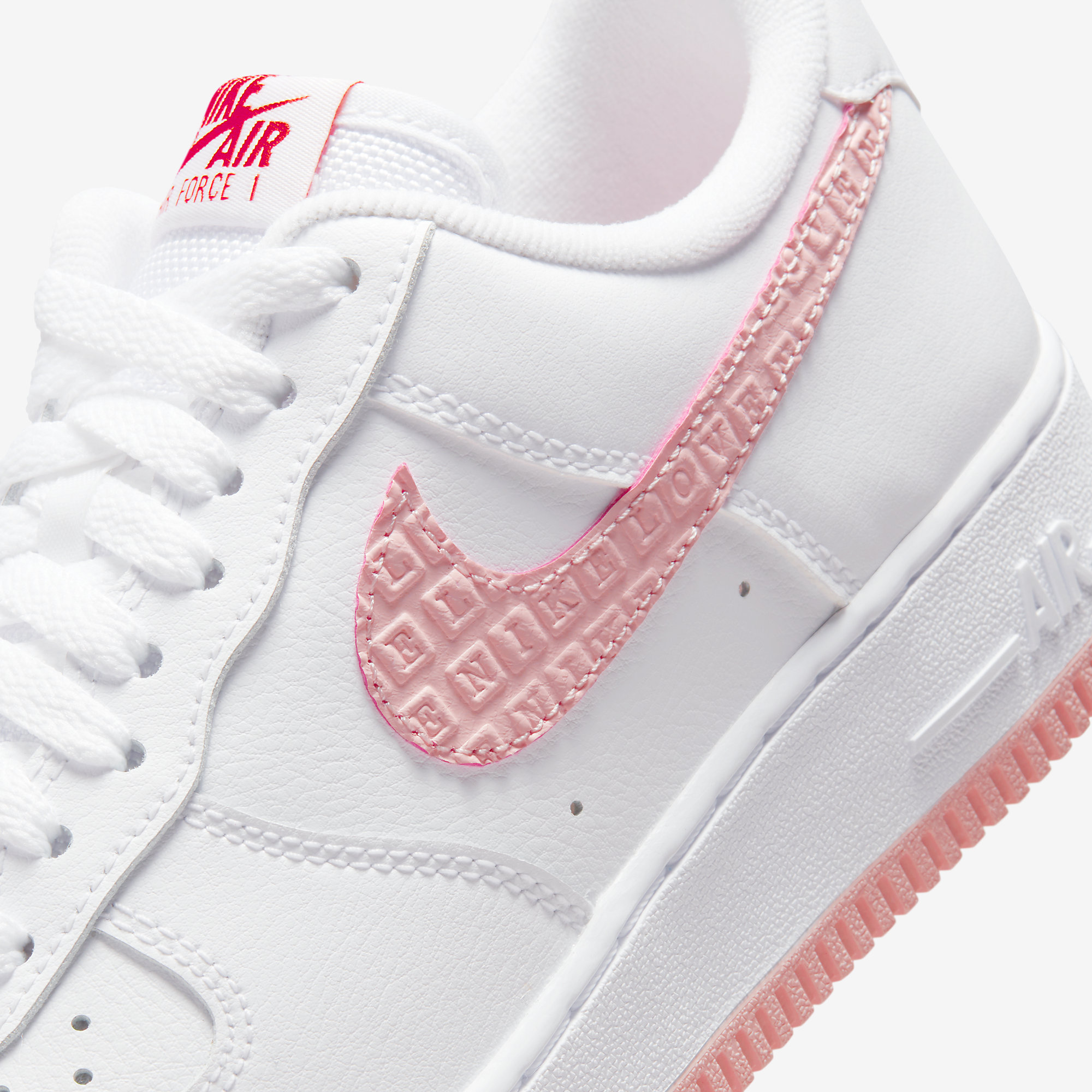 GIÀY THỂ THAO NỮ NIKE AIR FORCE 1 07 LOW VD VALENTINE´S DAY WHITE ATMOSPHERE UNIVERSITY RED SAIL DQ9320-100 17