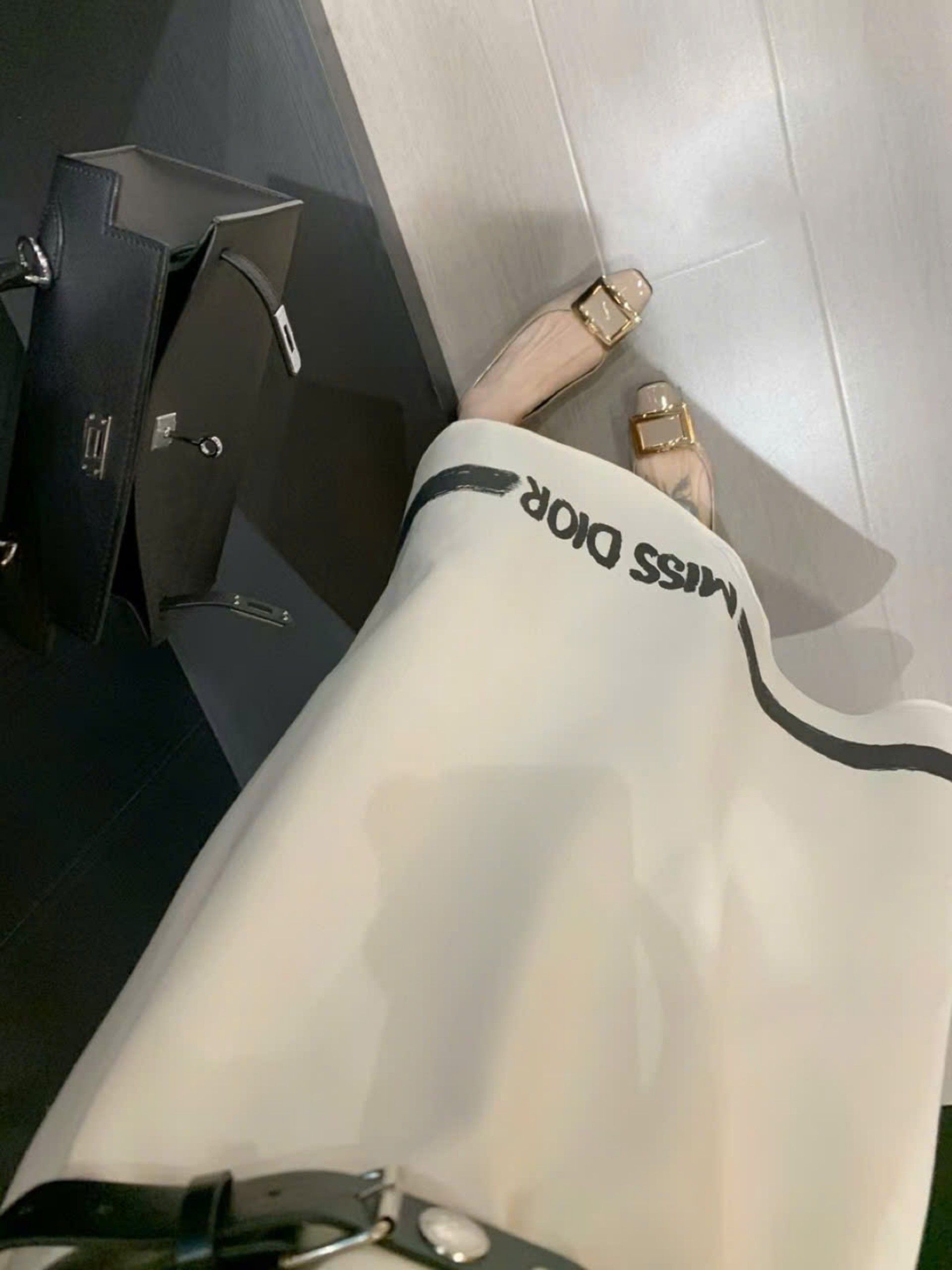 Đầm dài xòe nữ Dior kèm thắt lưng 13
