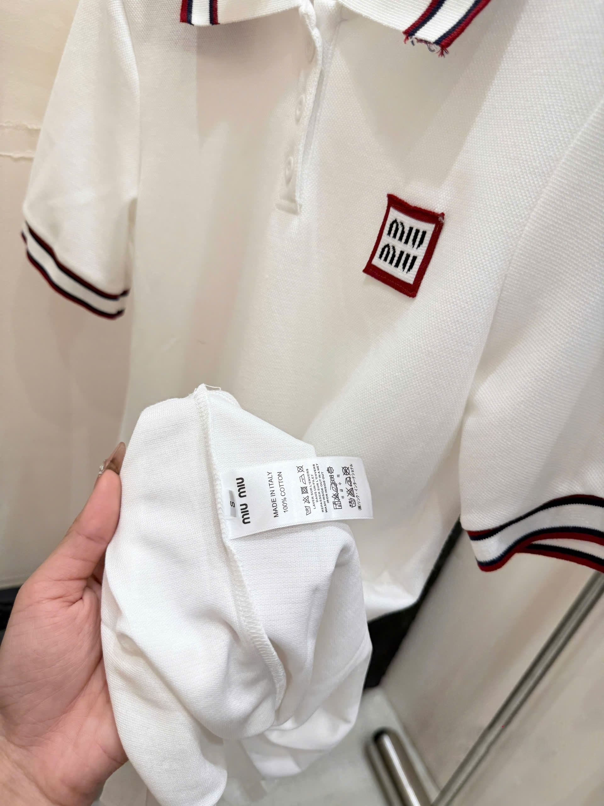 Đầm Miu Miu trắng váy xếp ly 2
