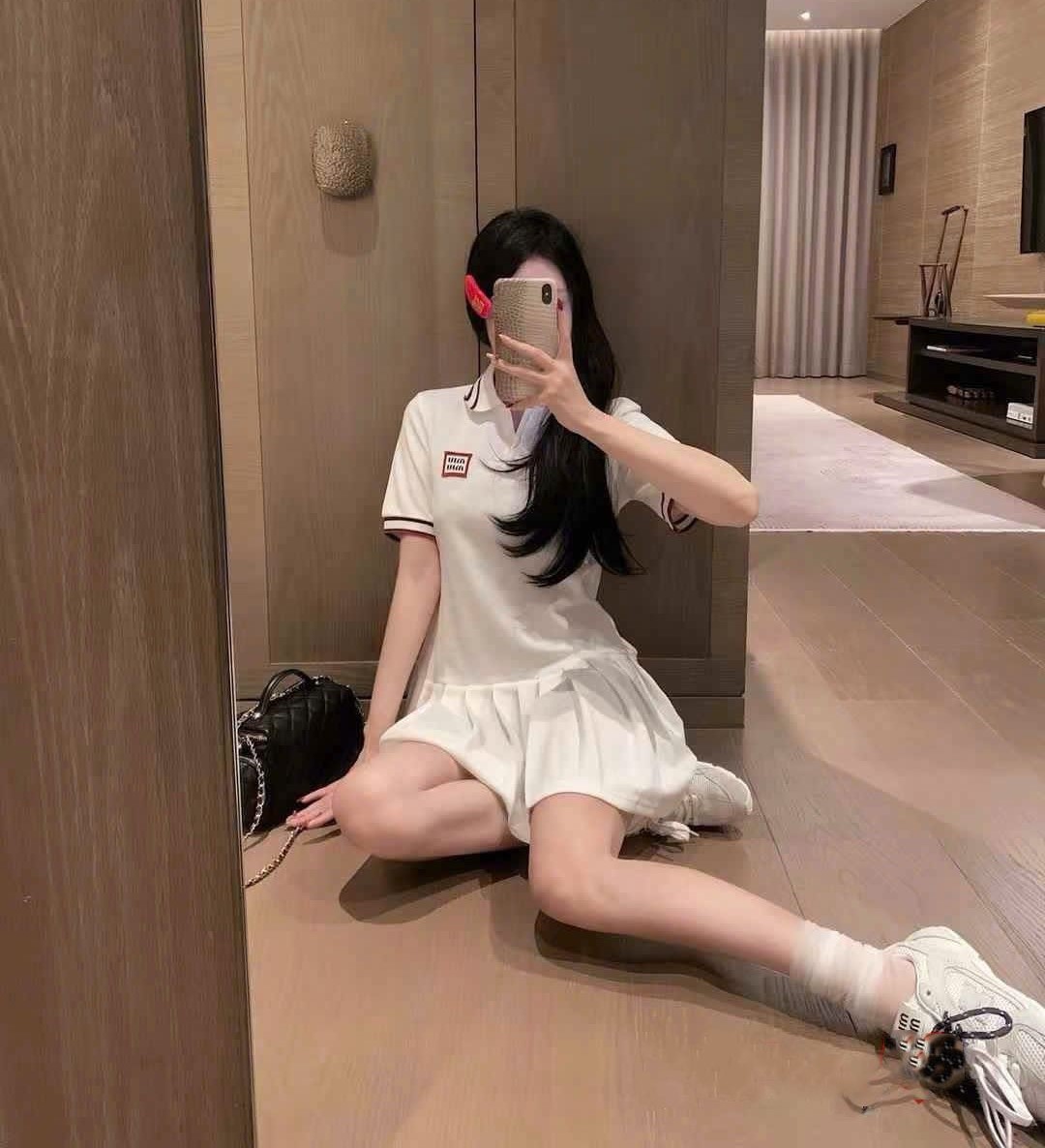 Đầm Miu Miu trắng váy xếp ly 7