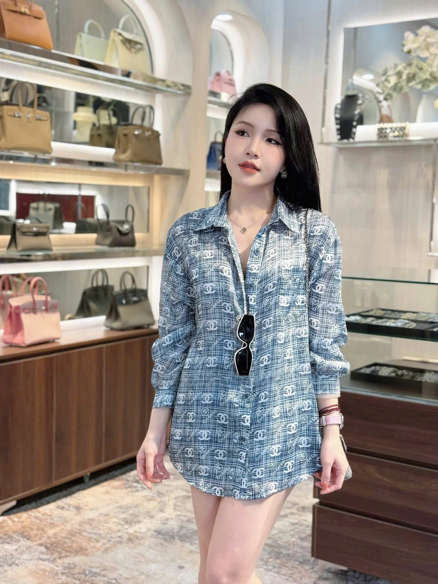 Set bộ nữ Chanel áo sơ mi quần ngắn xanh dương 3