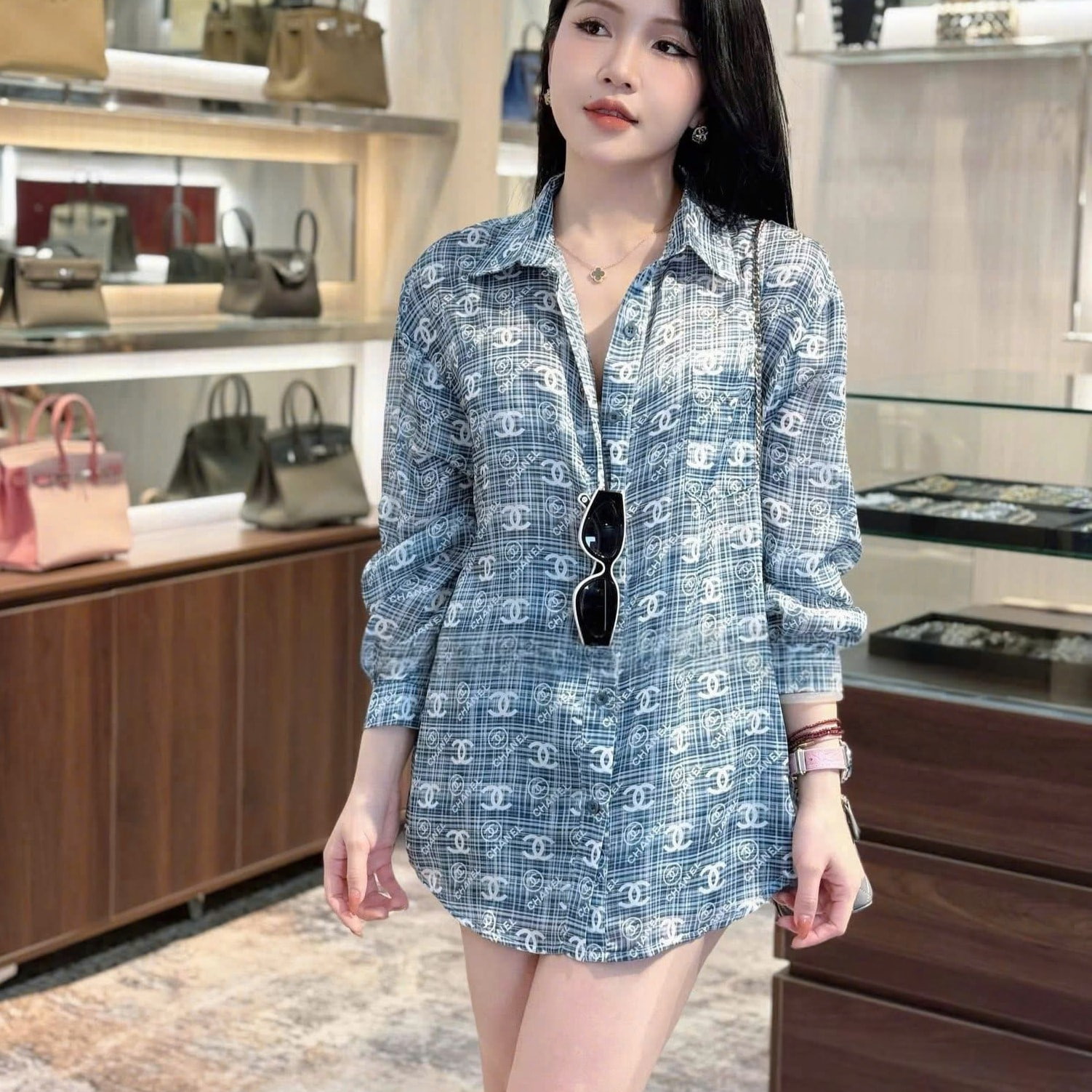 Set bộ nữ Chanel áo sơ mi quần ngắn xanh dương 6