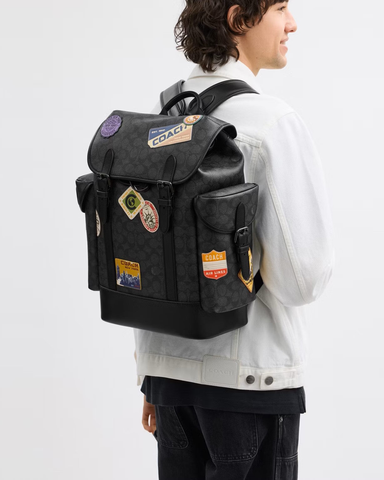 Balo Coach Hitch Backpack In Signature Canvas With Patches Charcoal Multi CBF04 1