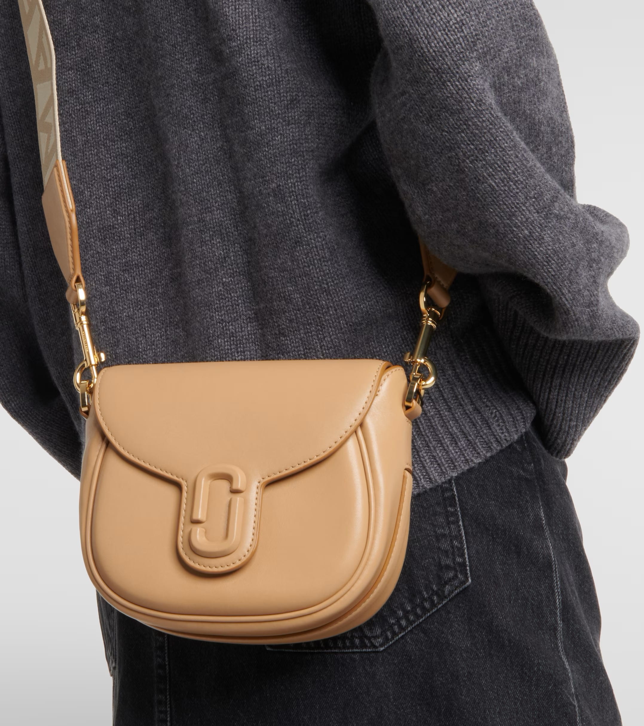 TÚI MARC JACOBS THE SMALL J MARC LEATHER SADDLE BAG CAMEL 9