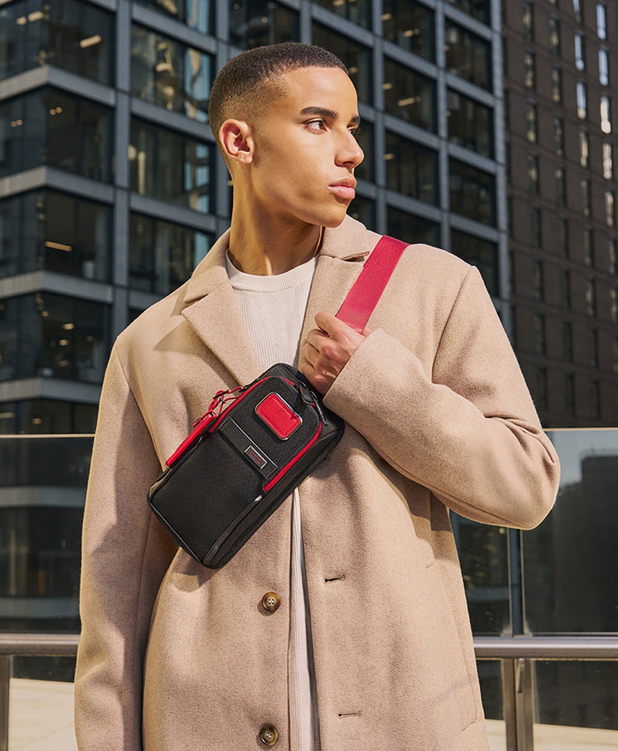 Túi đeo chéo Tumi Alpha Compact Sling Ballistic Nylon Black Red 5