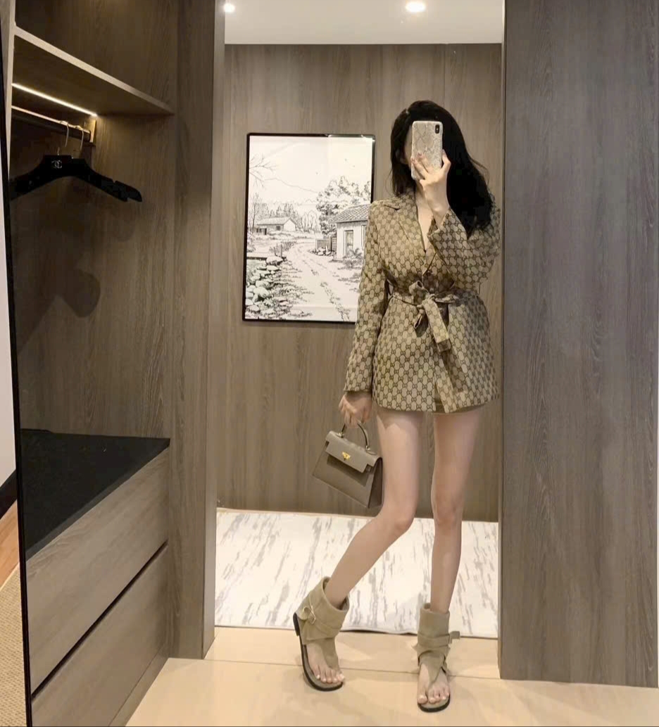 Áo khoác vest nữ Gucci kèm thắt lưng 5