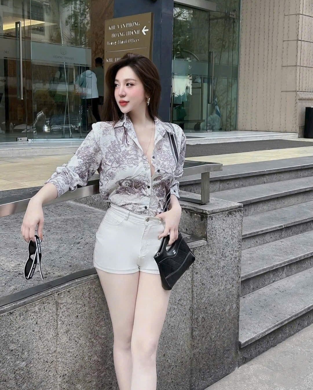 Áo sơ mi nữ họa tiêt cọp Dior 3
