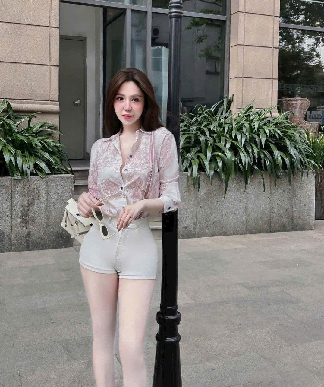 Áo sơ mi nữ họa tiêt cọp Dior 9