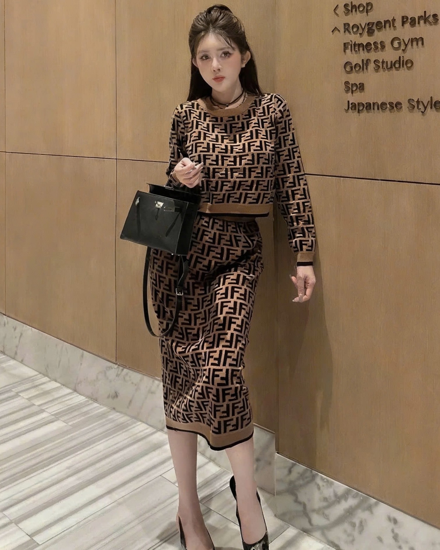 Set áo váy họa tiết hãng Fendi 2