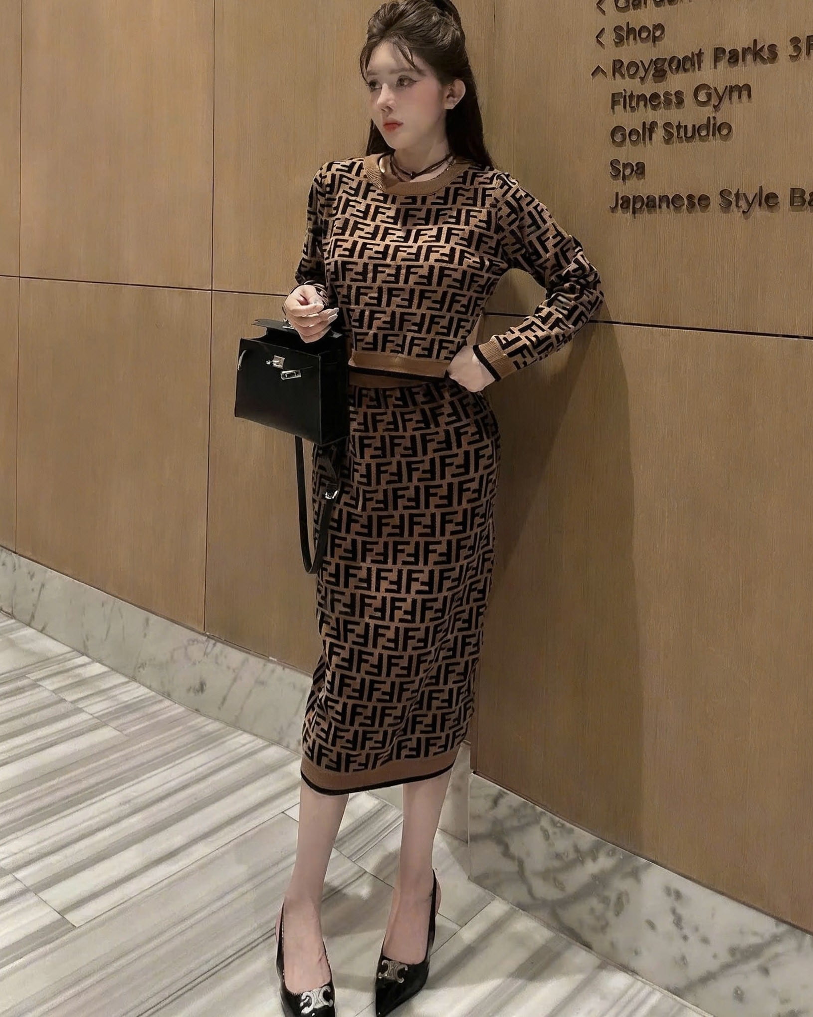 Set áo váy họa tiết hãng Fendi 6