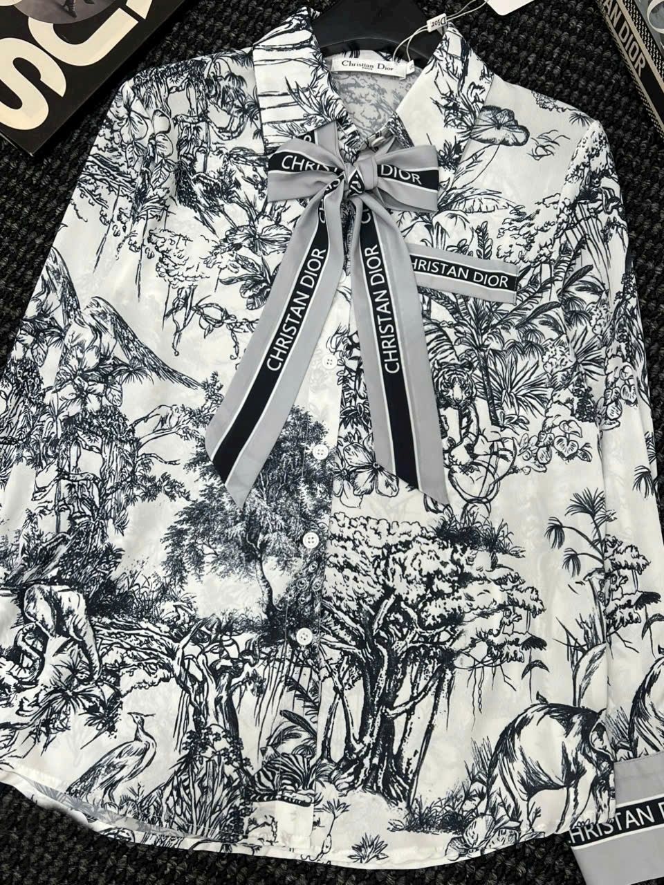 Áo sơ mi lụa nữ kèm dây nơ Dior 4