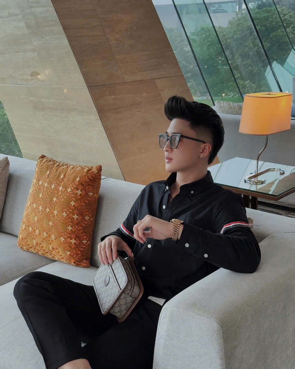 Áo sơ mi Thom Browne Three-stripe Shirt Black 6