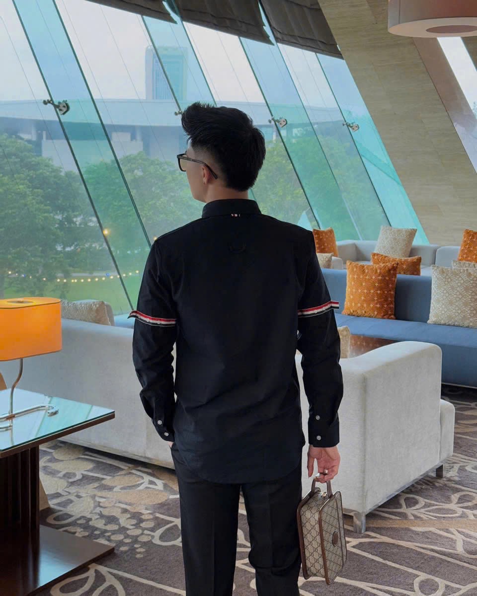 Áo sơ mi Thom Browne Three-stripe Shirt Black 8