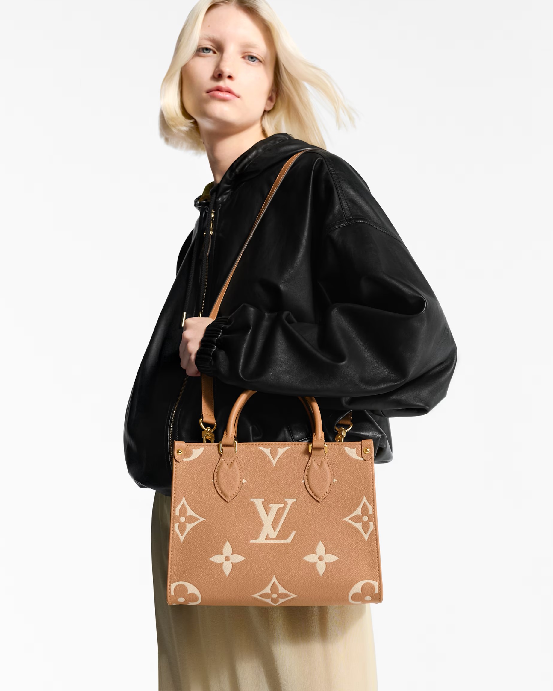 Túi Louis Vuitton OnTheGo PM Arizona Crème Bicolour Monogram Empreinte Leather 4