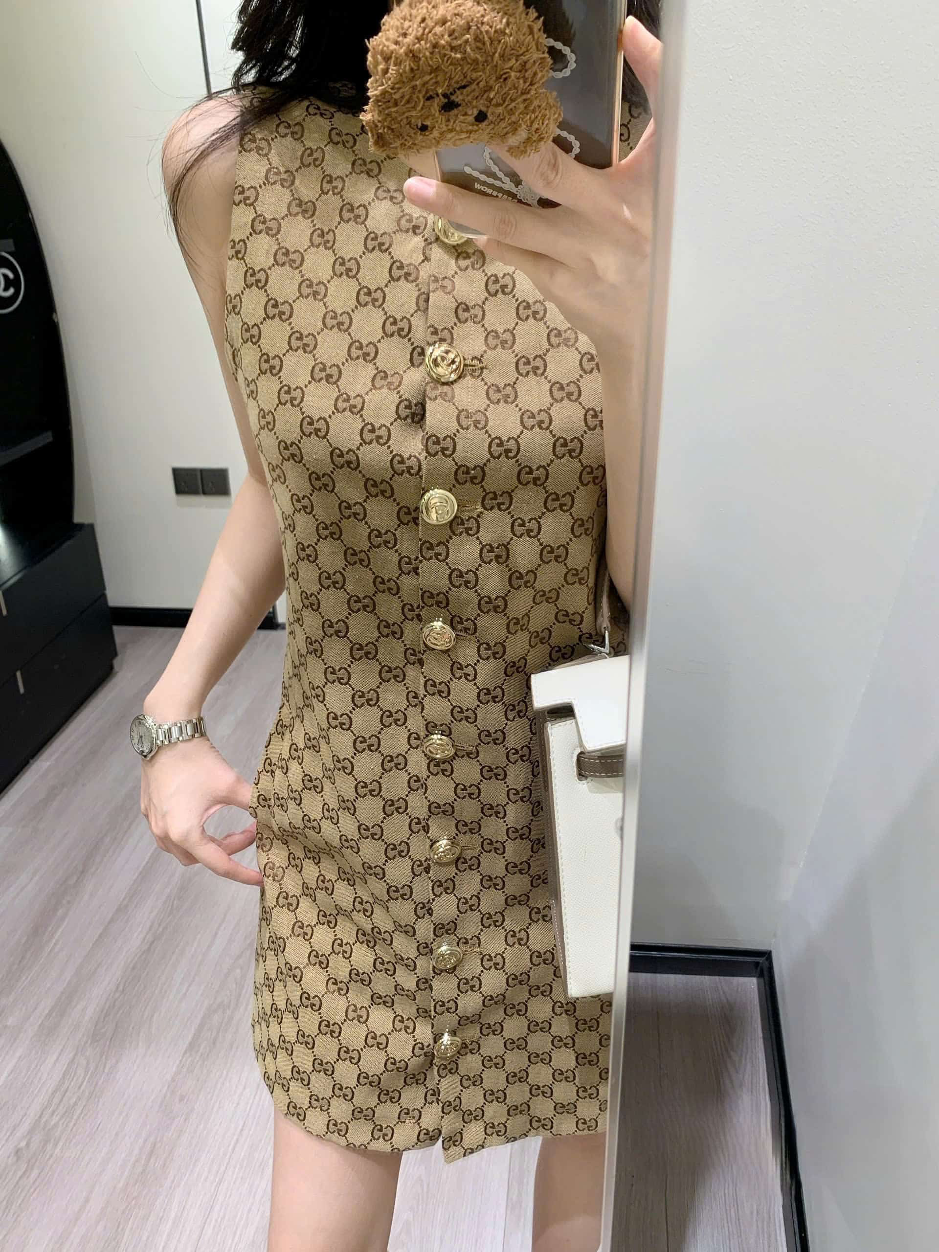 Áo đầm sát nách nữ Gucci phối cúc 11