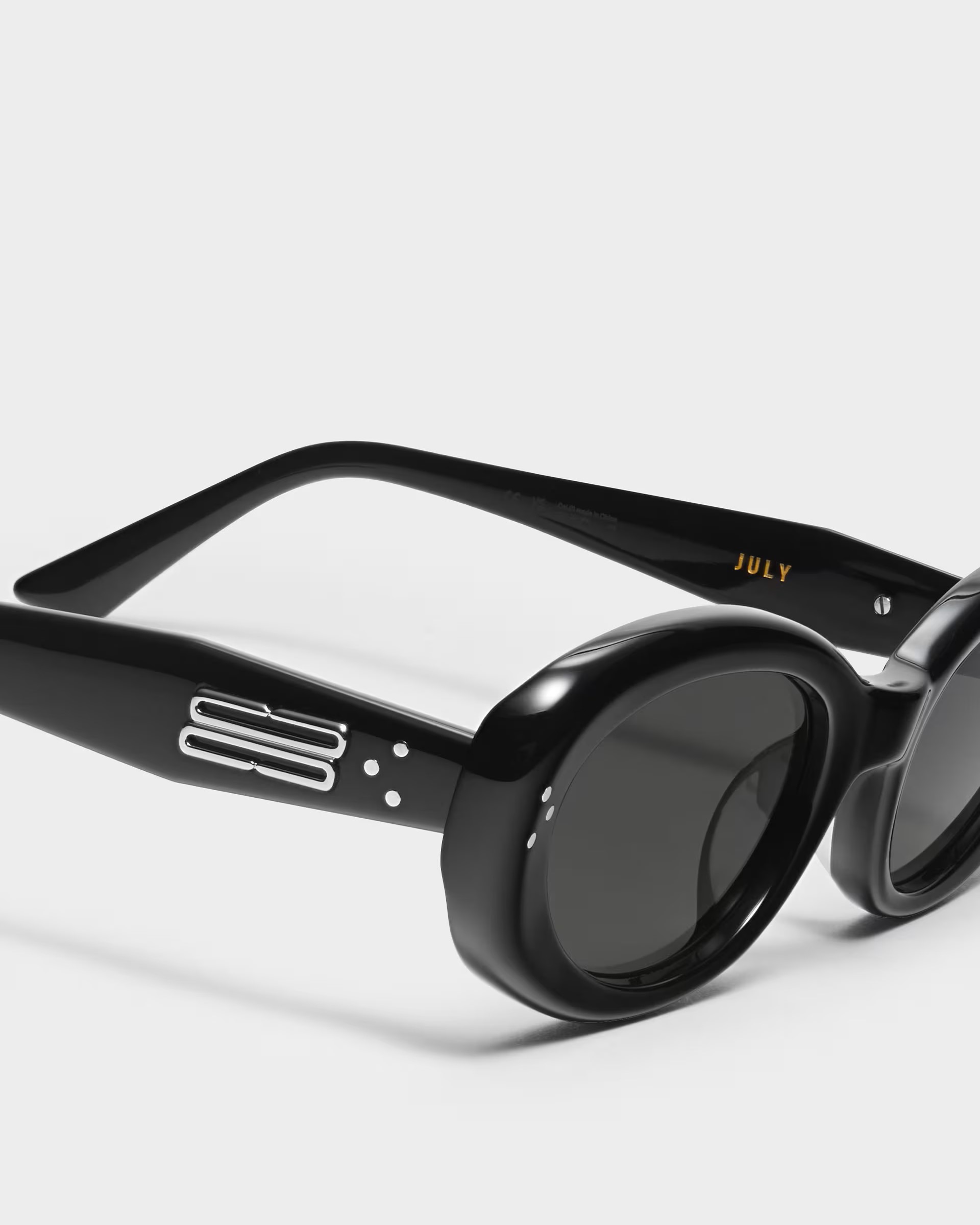 Kính mát Gentle Monster July 01 Black Lenses Black Acetate Fra 1