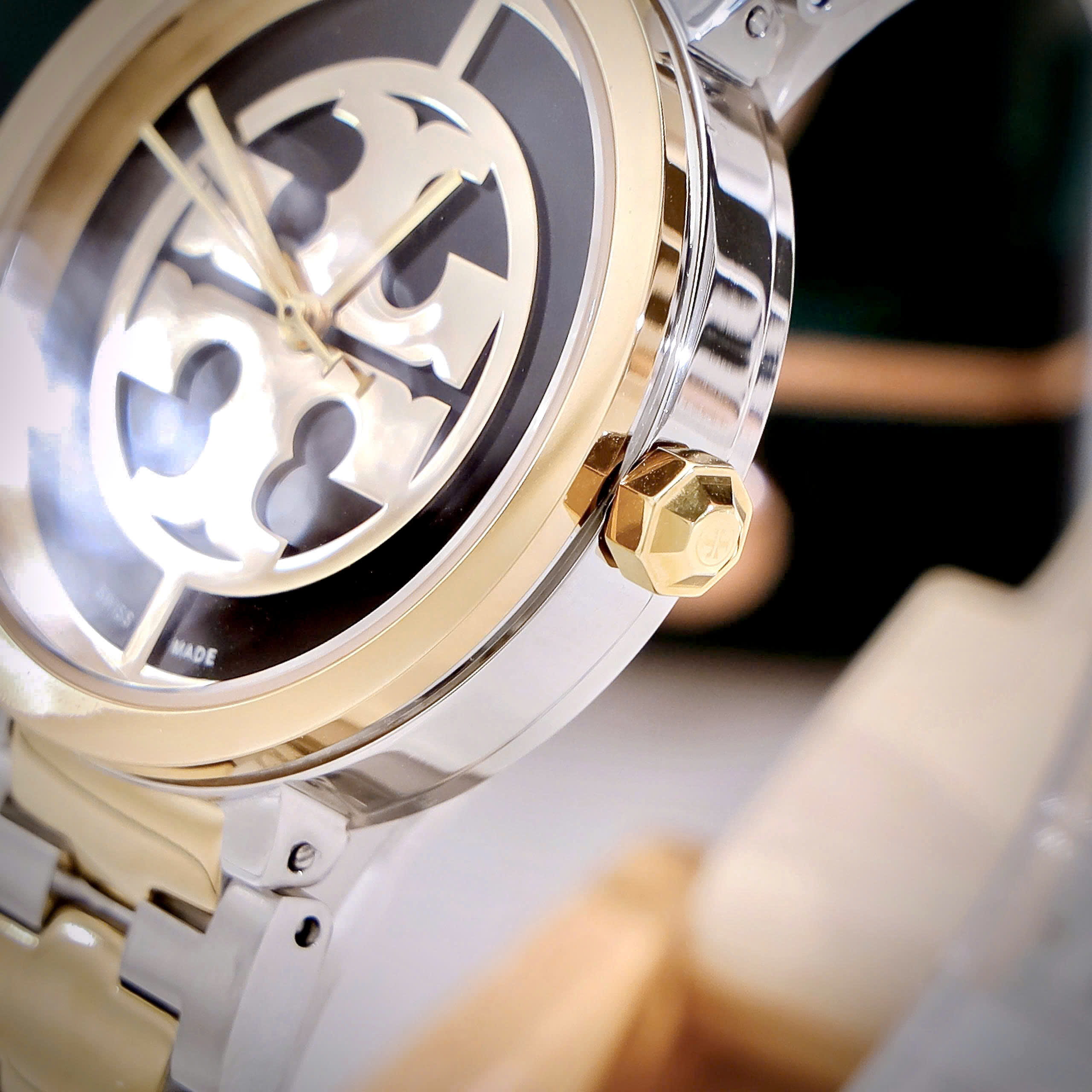 Đồng hồ nữ Tory Burch Reva Watch Two-tone Gold Stainless Steel TBW4016 5