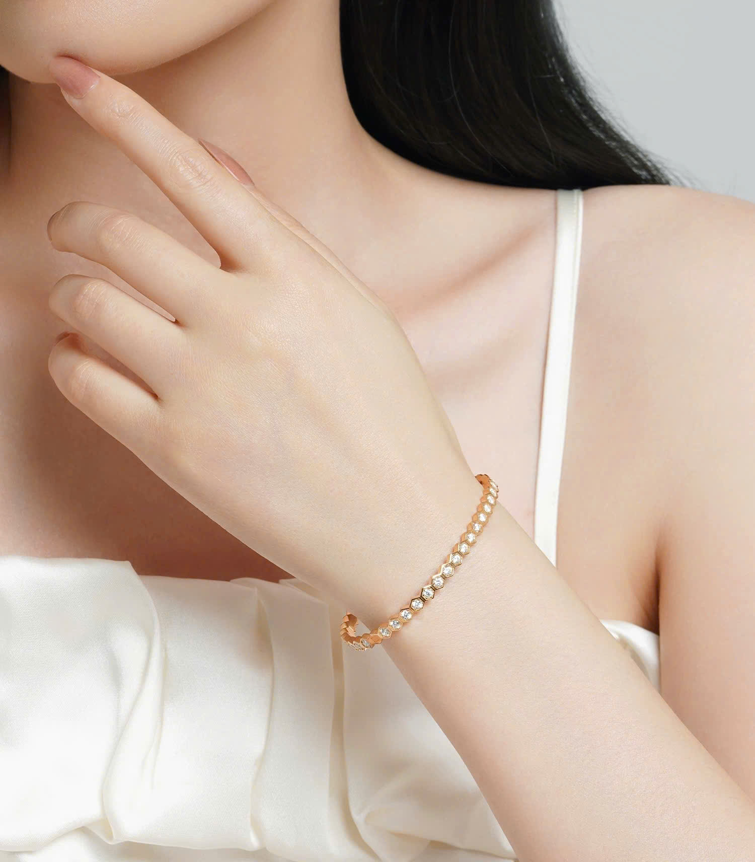Vòng Bee de Chaumet Bracelet Rose Gold Diamonds 13