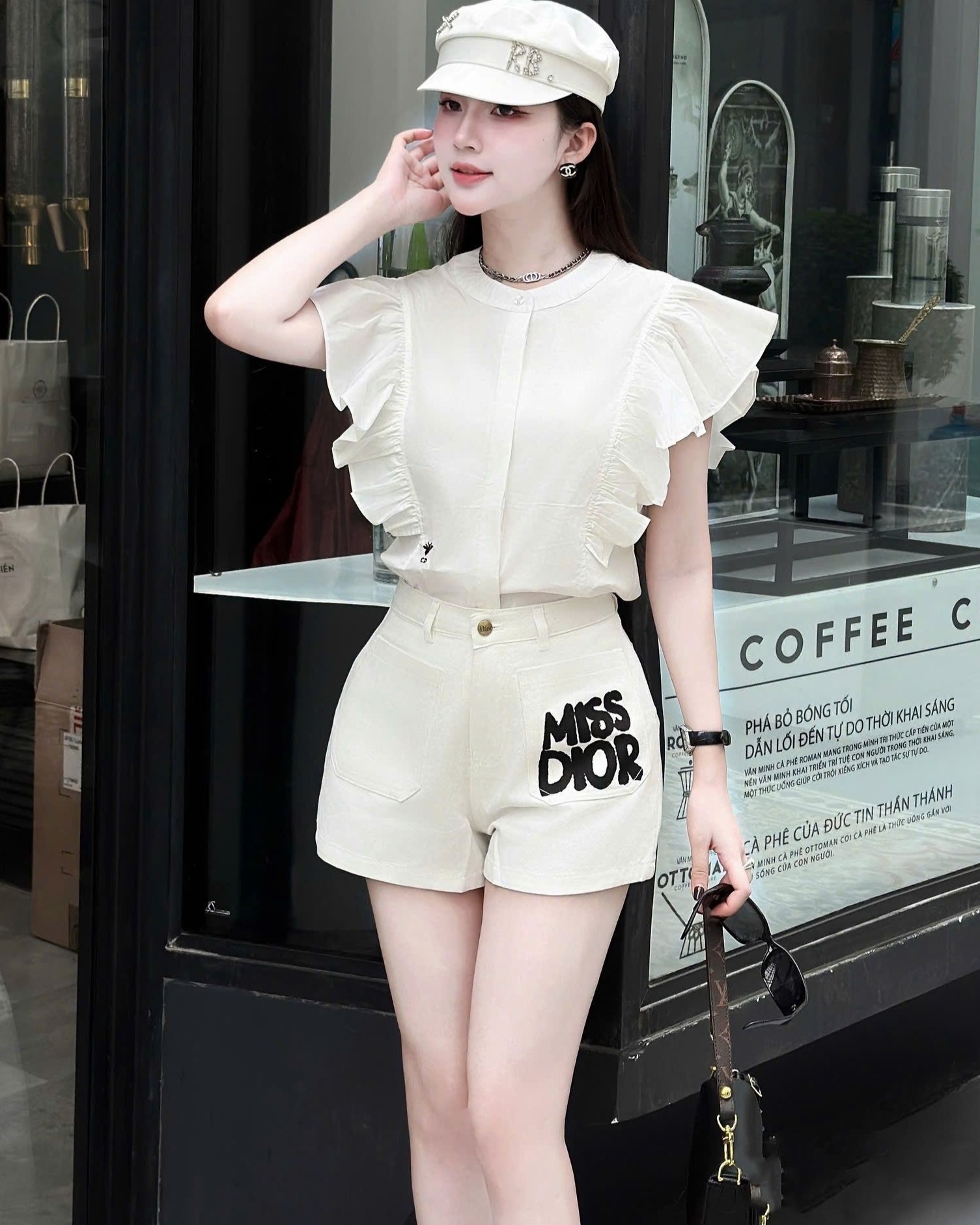 Set áo trắng bèo quần short Miss Dior 11