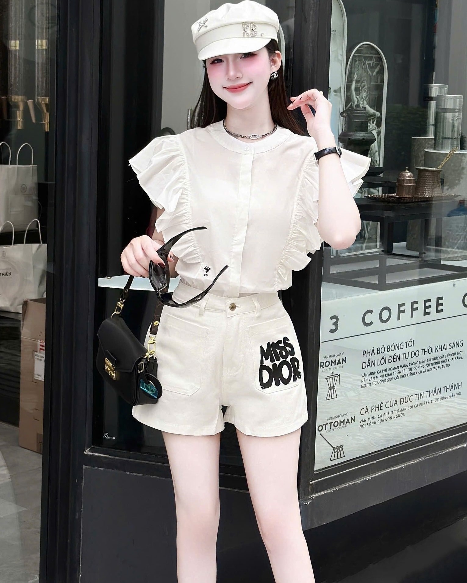 Set áo trắng bèo quần short Miss Dior 6