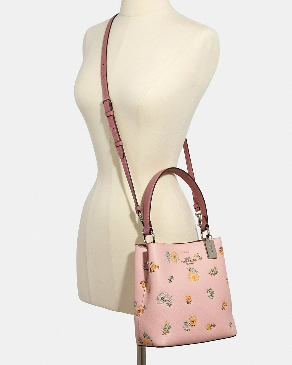 TÚI XÁCH NỮ COACH IN HOA SMALL TOWN PEBBLE LEATHER BUCKET BAG WITH DANDELION FLORAL PRINT 2310 3