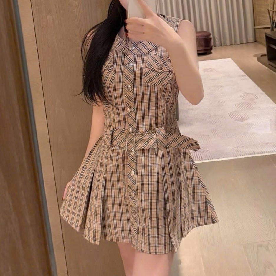 Áo đầm nữ Burberry sát nách dáng váy xòe 7