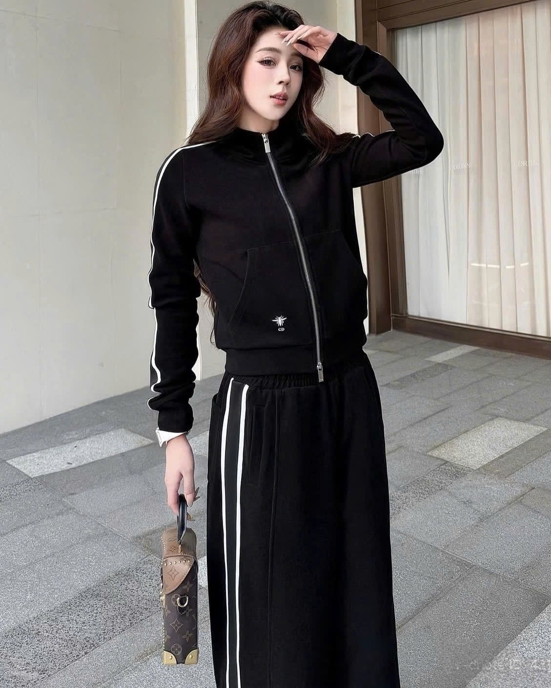 Set bộ đen Dior áo có nón quần dài 2
