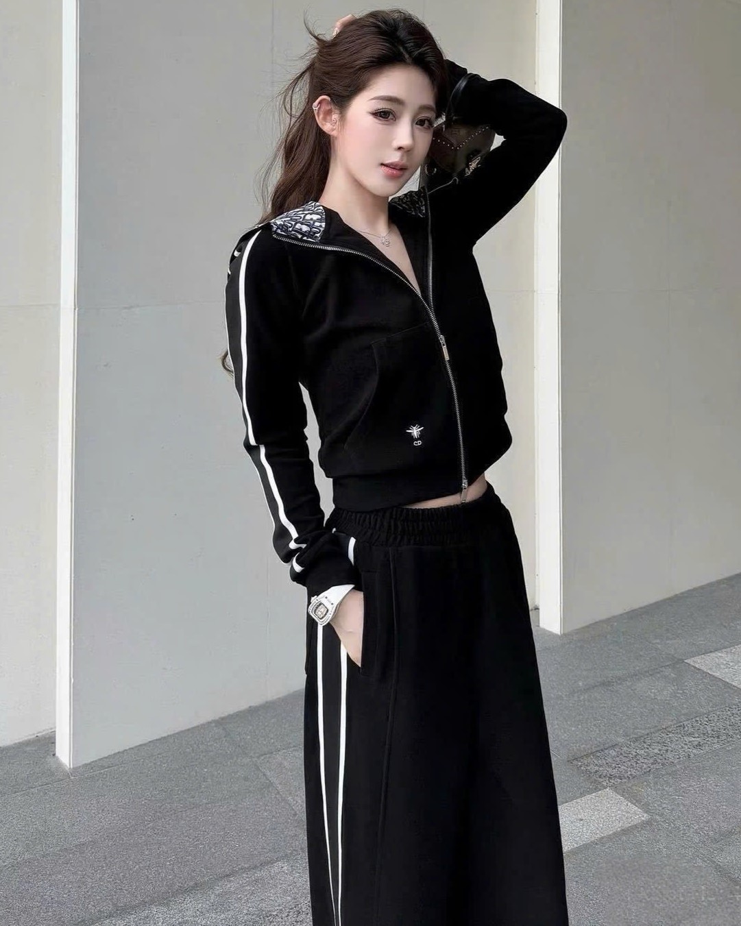Set bộ đen Dior áo có nón quần dài 7