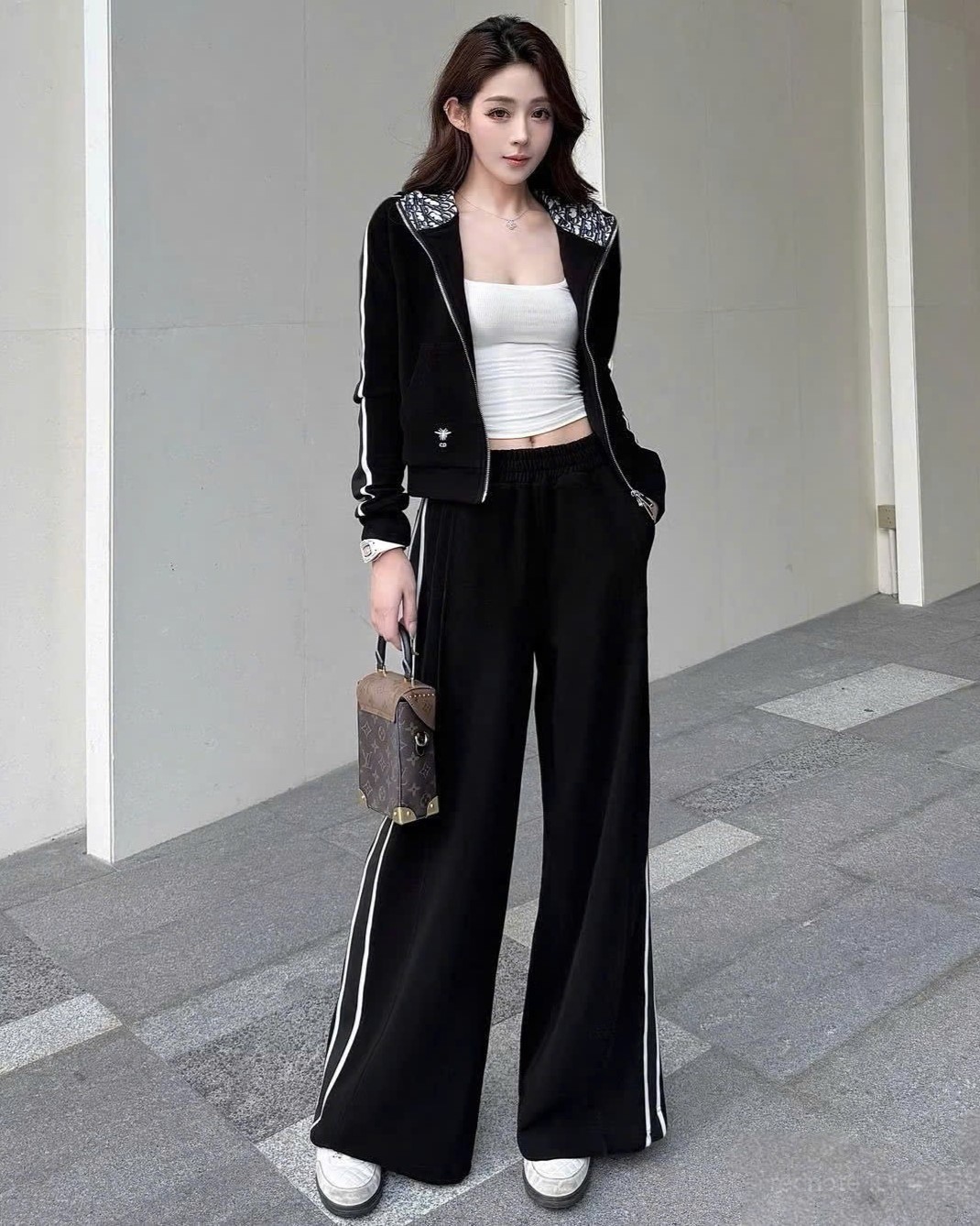 Set bộ đen Dior áo có nón quần dài 11
