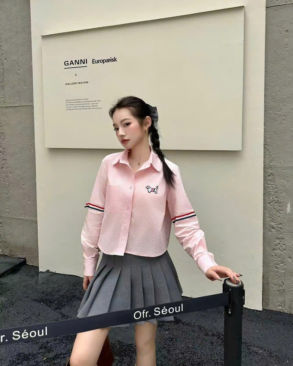 Áo sơ mi tay dài dàng vừa logo chó Thom Browne 3