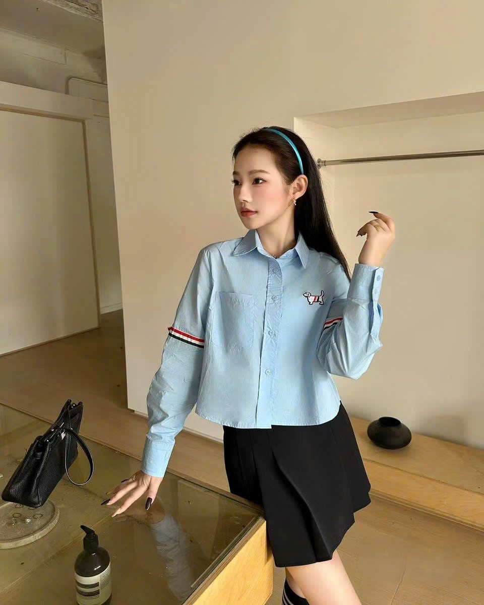 Áo sơ mi tay dài dàng vừa logo chó Thom Browne 4