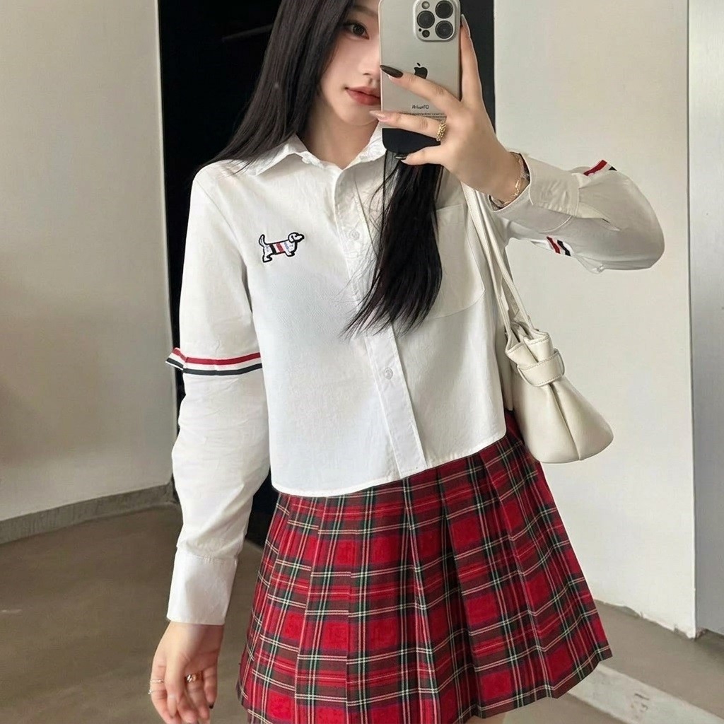 Áo sơ mi tay dài dàng vừa logo chó Thom Browne 7