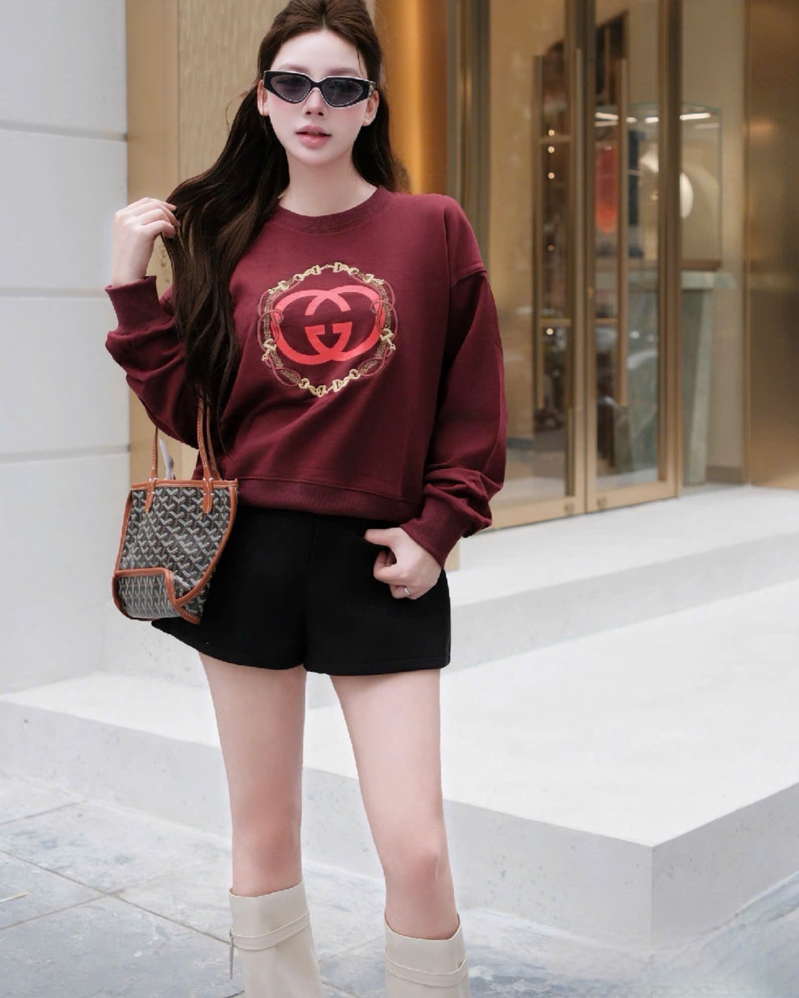 Áo nữ màu đỏ và trắng nữ Gucci 10