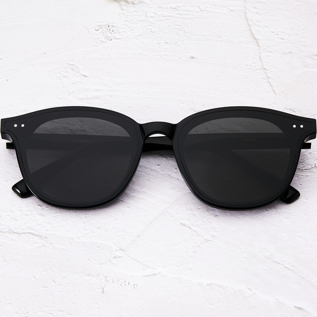 Mắt kính Gentle Monster Lang 01 Black Lenses Round Acetate Frame 25