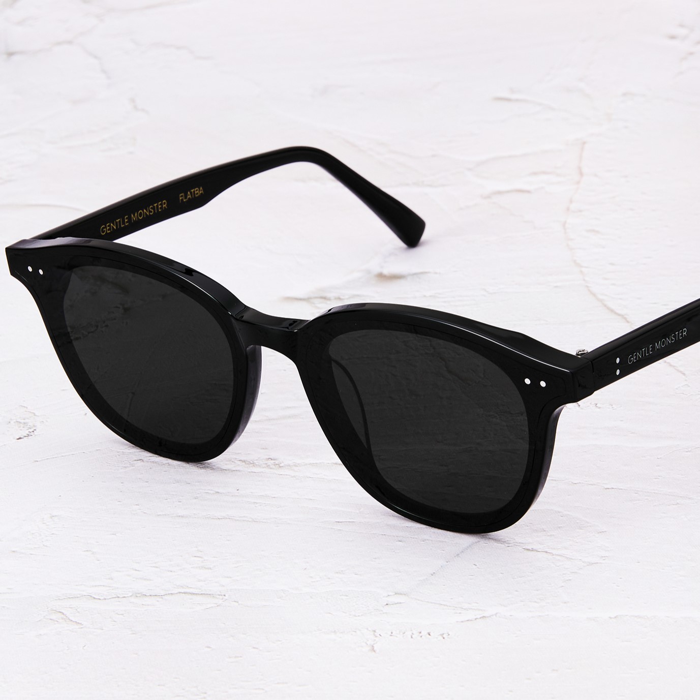Mắt kính Gentle Monster Lang 01 Black Lenses Round Acetate Frame 28