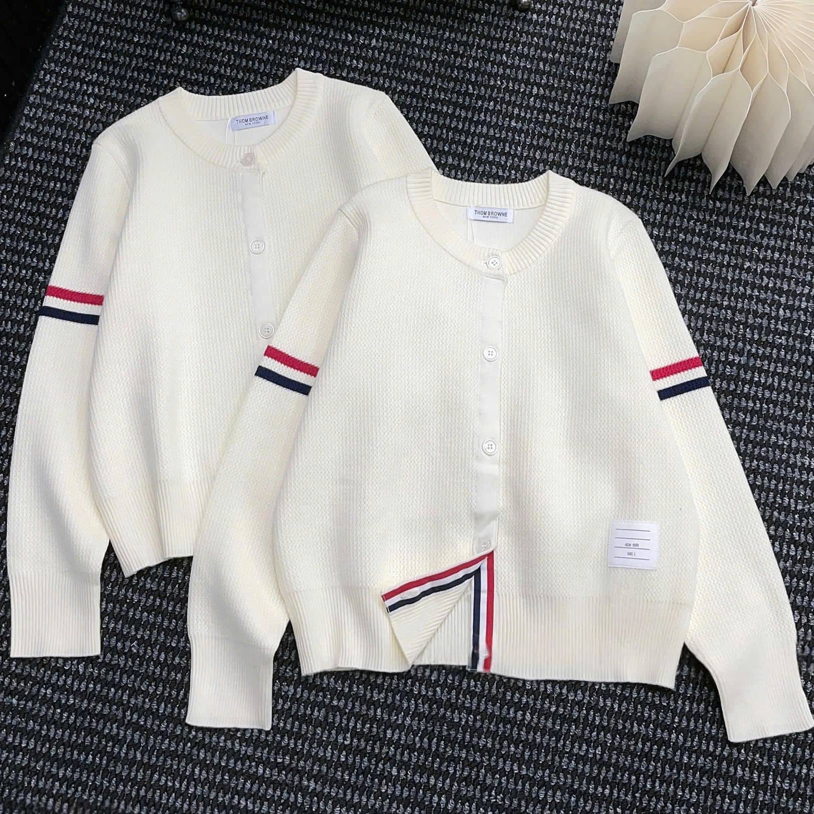 Áo khoác len tay dài Thom Browne 3