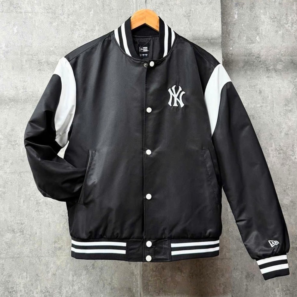 Áo Khoác Bomber New Era Yankees Varsity Jacket Black 9