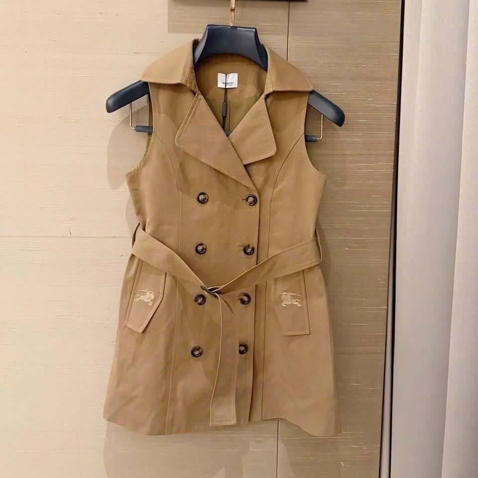 Áo đầm sát nách Burberry kèm thắt lưng 5