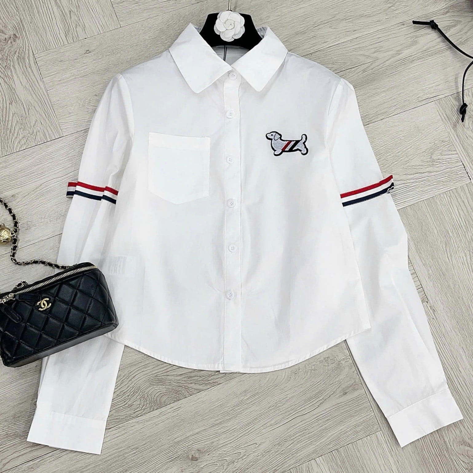 Áo sơ mi nữ tay dài hoa tiết chó Thom Browne 3