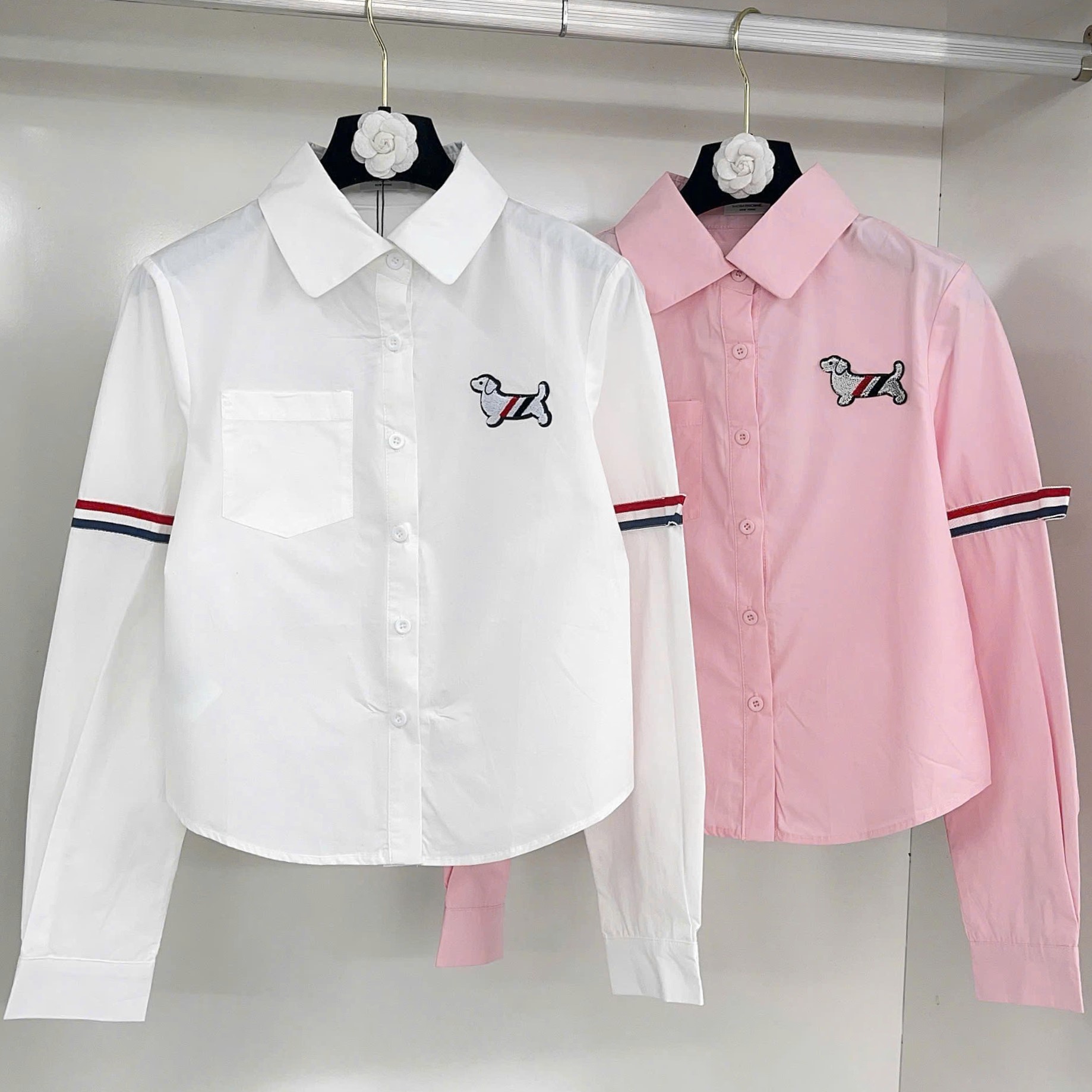 Áo sơ mi nữ tay dài hoa tiết chó Thom Browne 6