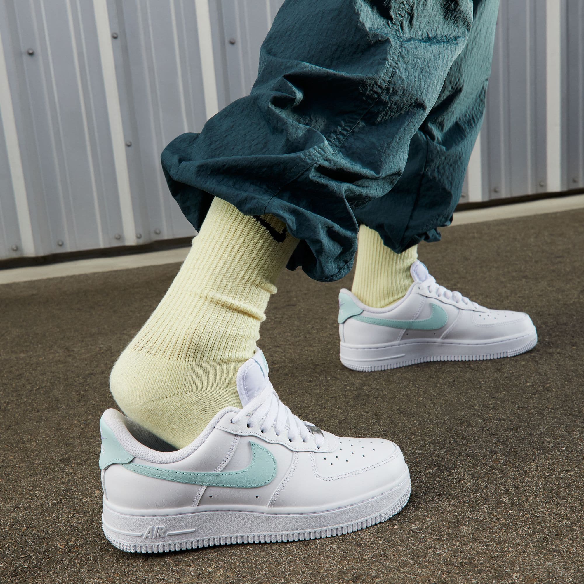 GIÀY NIKE NỮ AIR FORCE 1 07 EASYON WHITE ICE JADE WOMENS SHOES DX5883-101 5