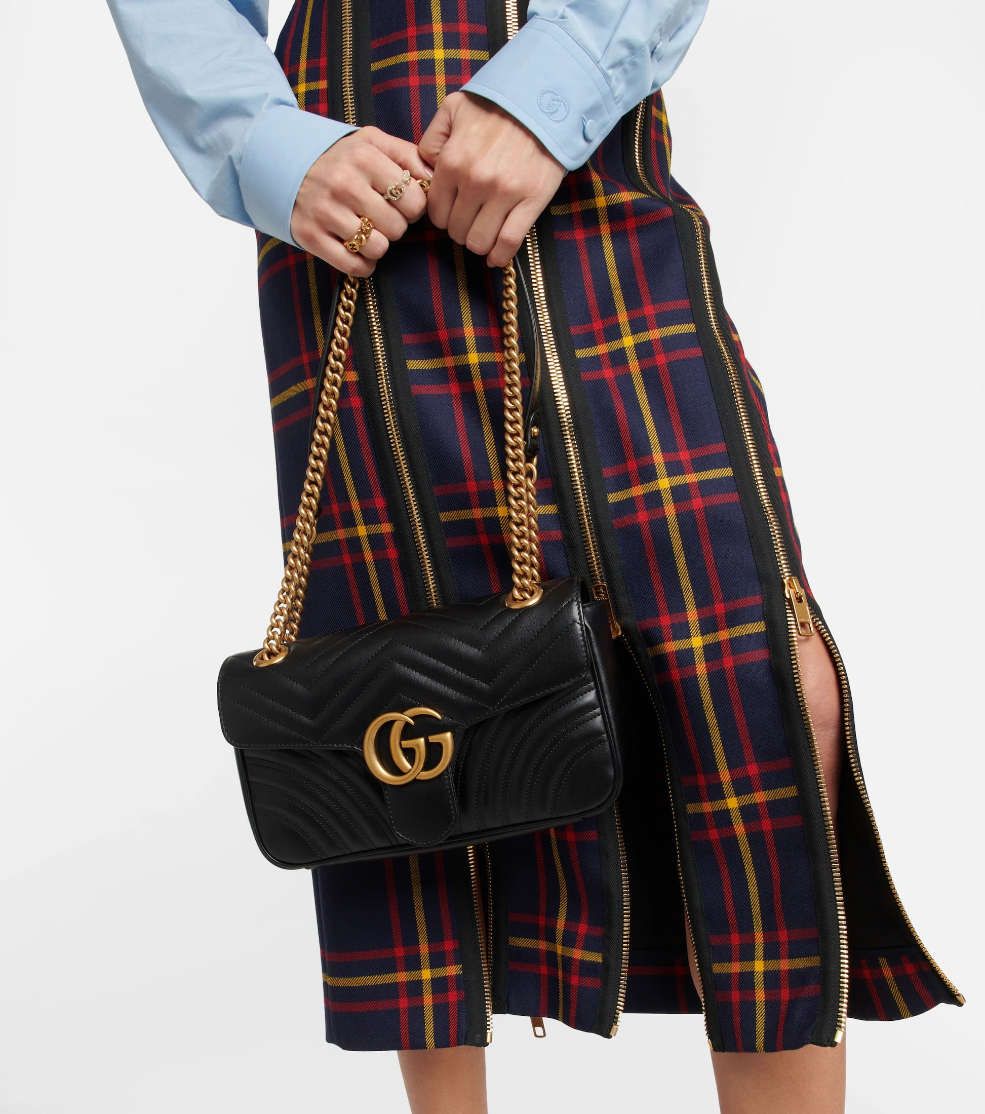 Túi đeo chéo Gucci GG Marmont Size 26 Matelasse Chevron Leather Black  Shoulder Bag