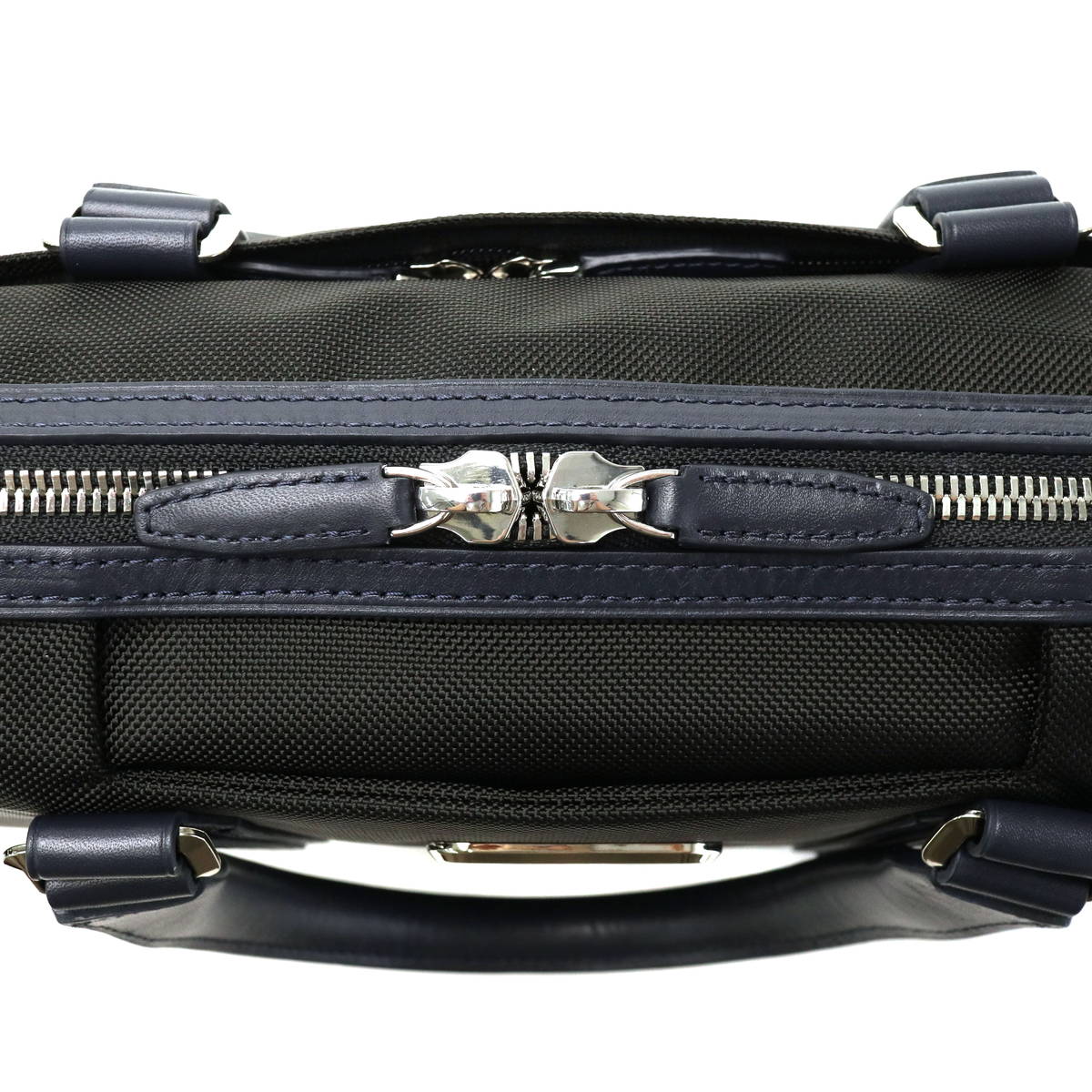CẶP LAPTOP NAM TUMI JARVIS SLIM BRIEF BLACK NAVY 18