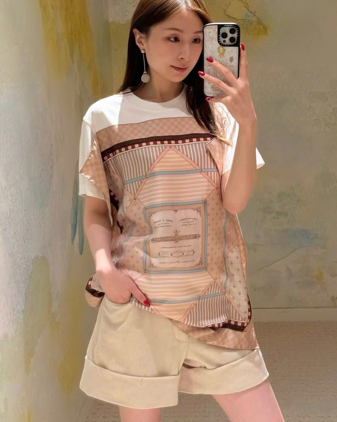 Áo LV Trunk Scarf Front T-Shirt 2