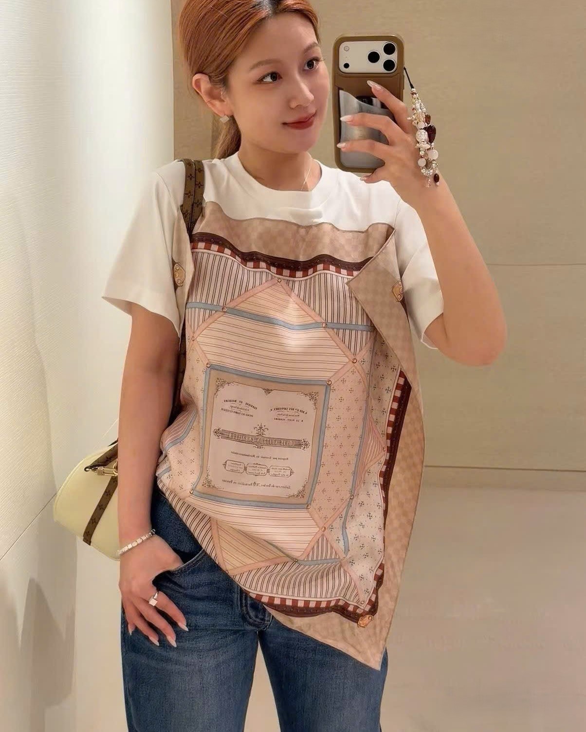 Áo LV Trunk Scarf Front T-Shirt 12