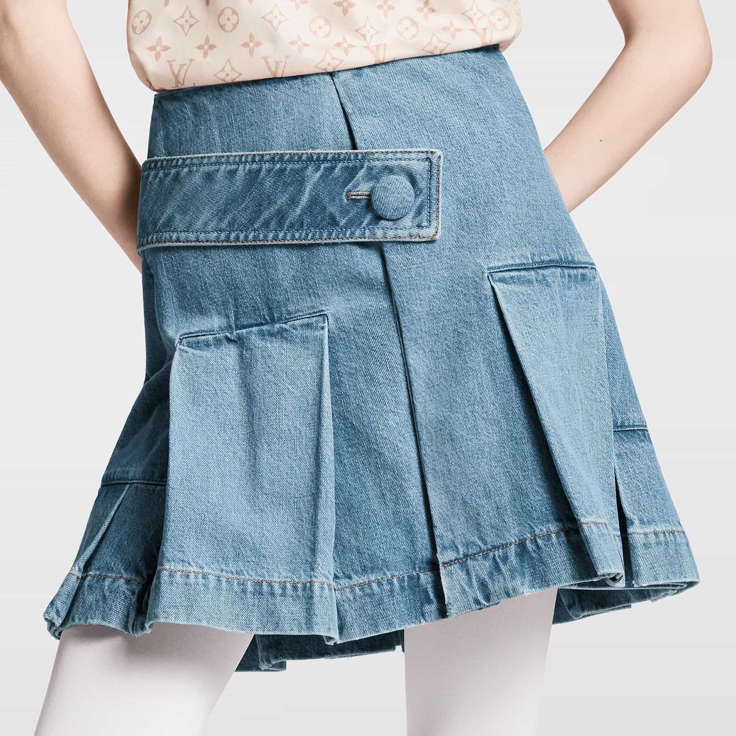 Váy Jeans LV Louis Vuitton Denim Button Tab Pleat Skirt 1AFLXO 3
